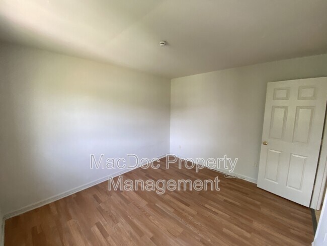 Building Photo - 200 Brighton Sq