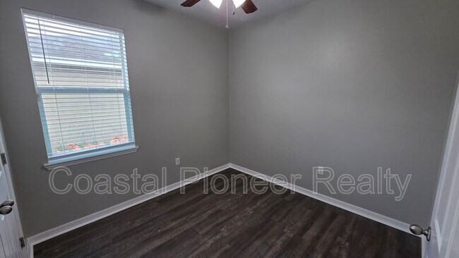 Building Photo - 30953 Water Lily Dr