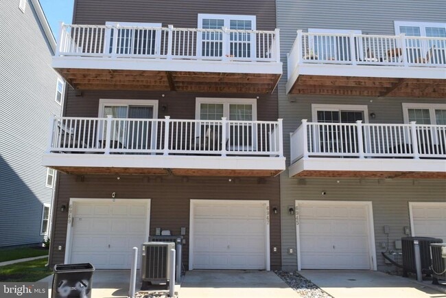 Building Photo - 6947 Stoddert Ln