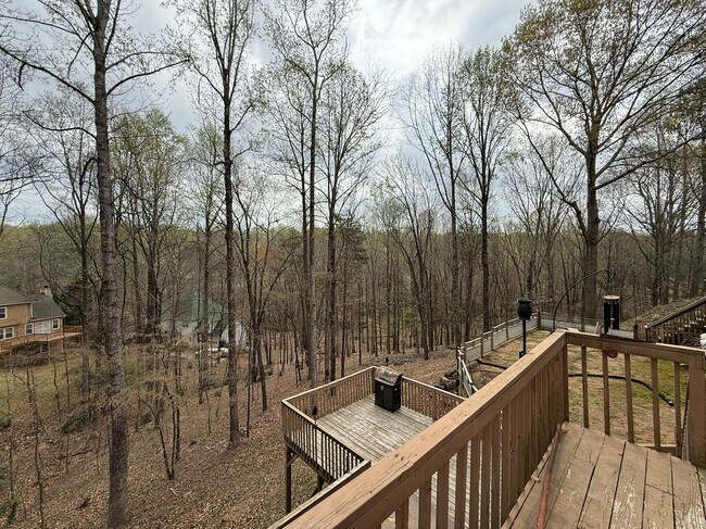 Building Photo - 2845 Stratfield Ct
