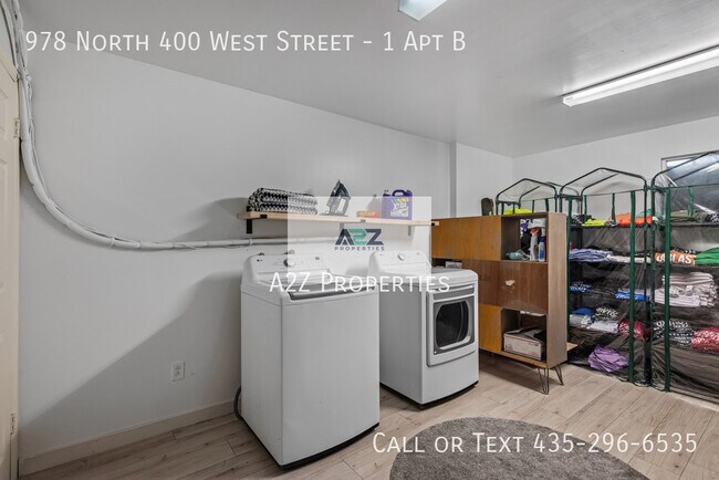 Building Photo - 978 N 400 W St