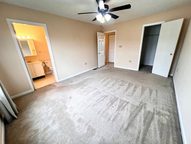 Building Photo - Cranberry Township - 3 Bedroom 2.5 Bathroo...