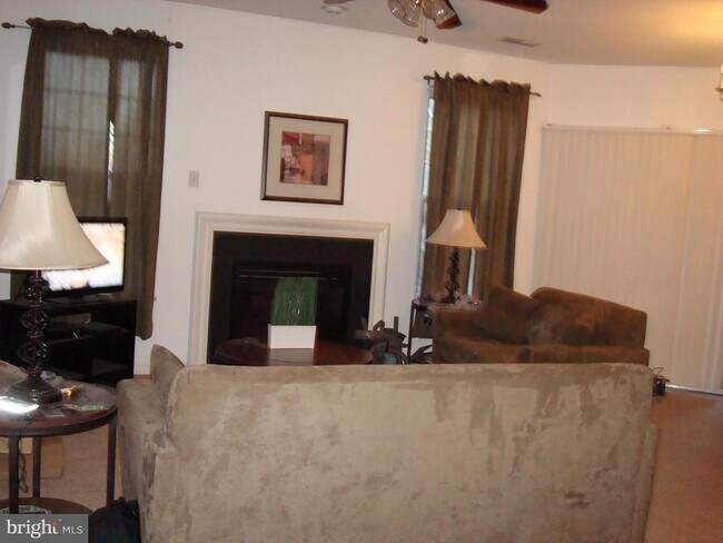 Building Photo - 7418 Hindon Cir