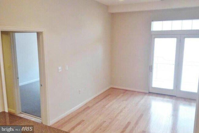 Building Photo - 309 Holland Ln