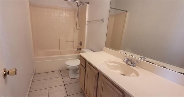 Building Photo - 865 W Lynn Creek Dr