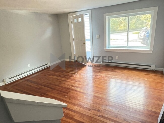 Building Photo - 10 Pine Grove Ave