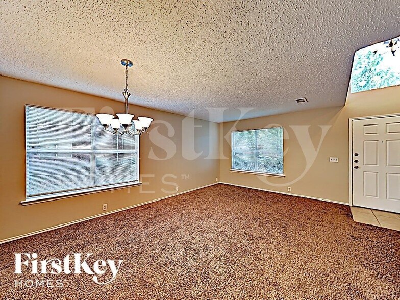 Building Photo - 820 Monette Dr