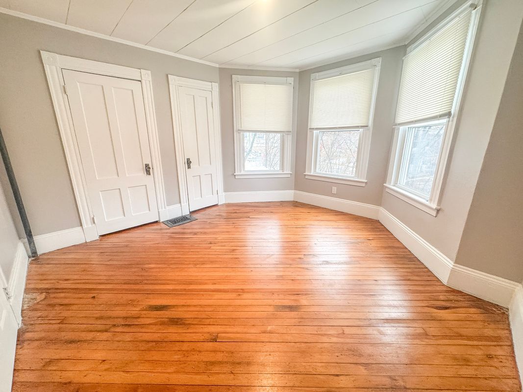 Building Photo - 224 Millville Ave