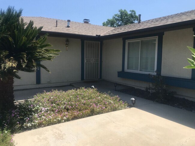 Building Photo - 6954 Viking Ct