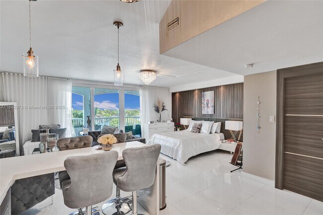 Building Photo - 5401 Collins Ave