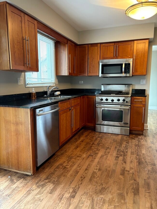 Building Photo - 1667 Hinterlong Ln