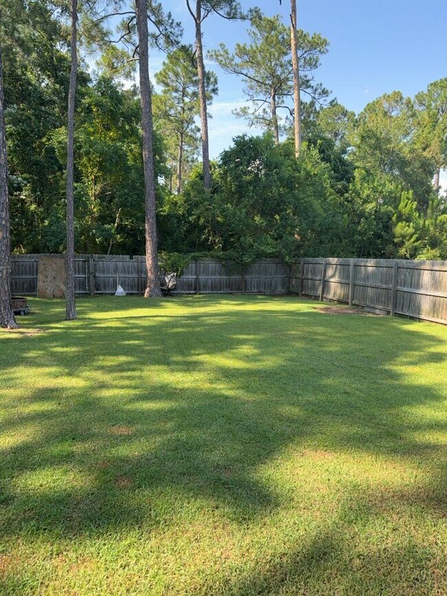 Building Photo - 9108 Timber Ln