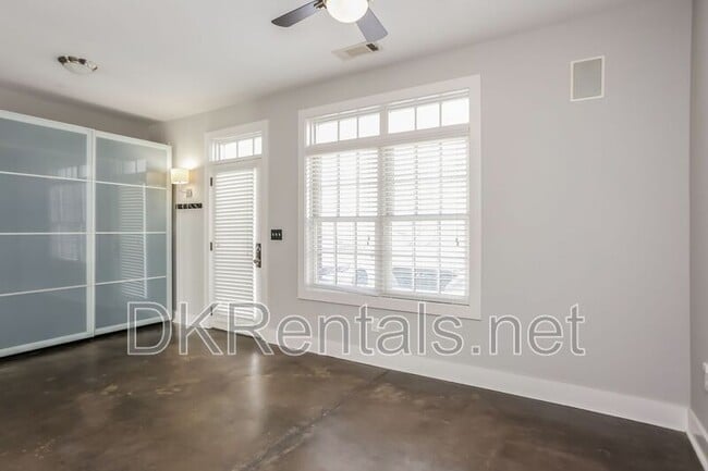 Building Photo - 1300 DeKalb Ave NE