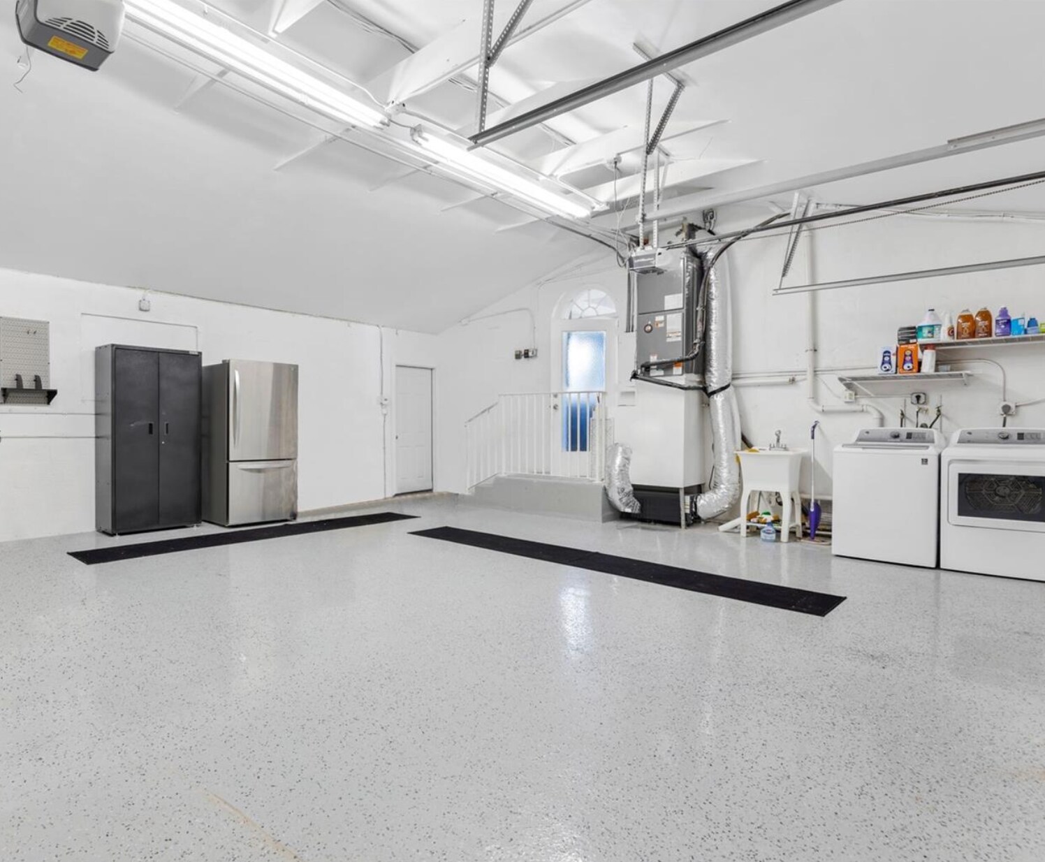 Building Photo - 113 NE 101st St