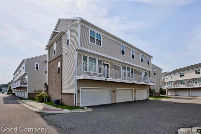 Building Photo - 2500 Normandy Rd
