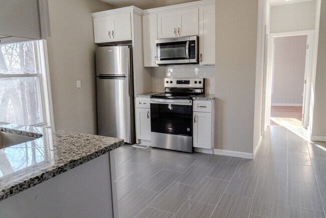 Building Photo - 57 Cottage St