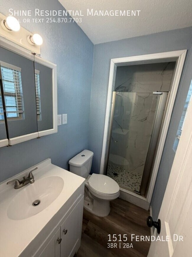 Building Photo - 1515 Ferndale Dr