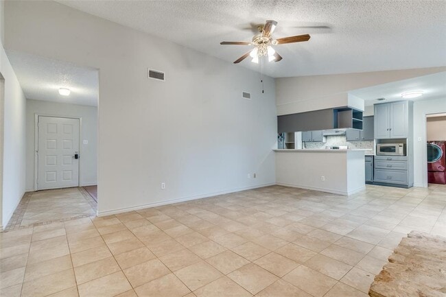 Building Photo - 12304 Bent Cedar Cove
