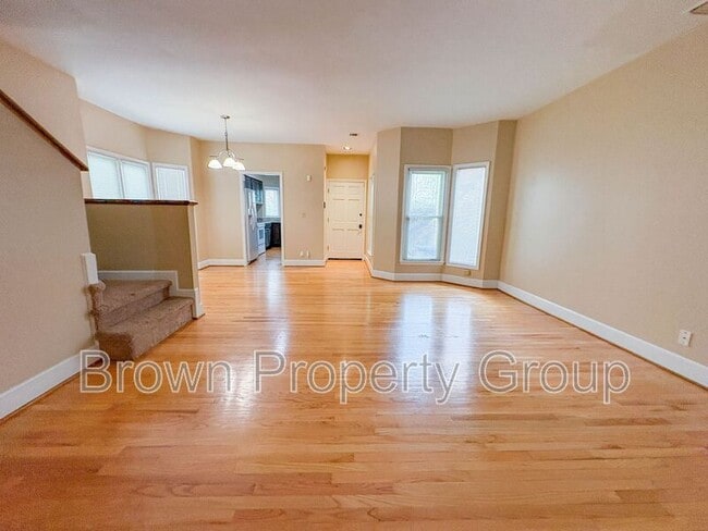 Building Photo - 741 Victorian Pl