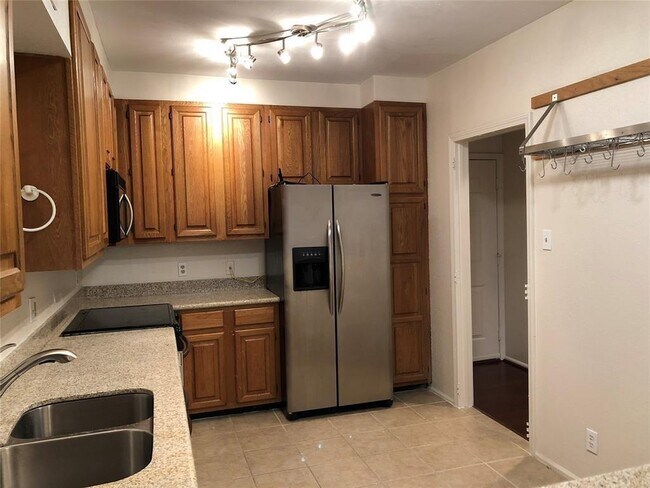 Building Photo - 2211 S Braeswood Blvd