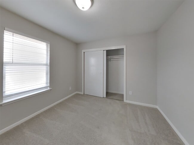 Building Photo - 19042 S Whimsey Dr