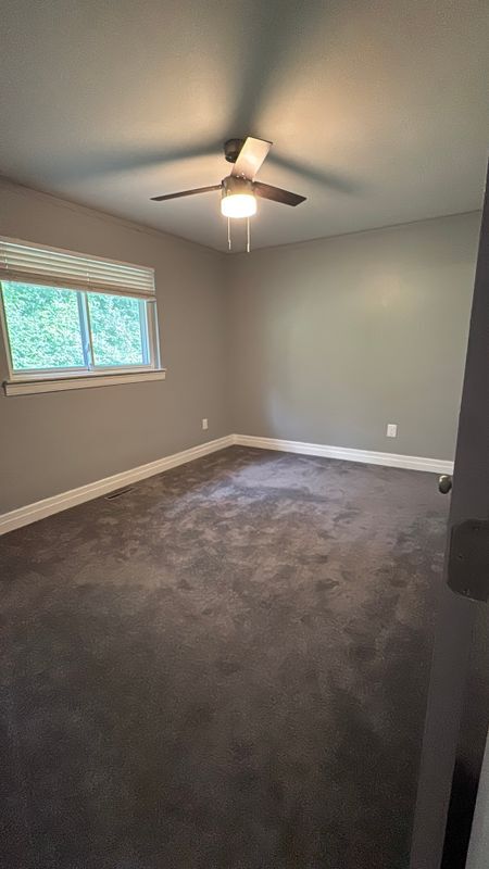 Building Photo - 5975 Beaufort Dr