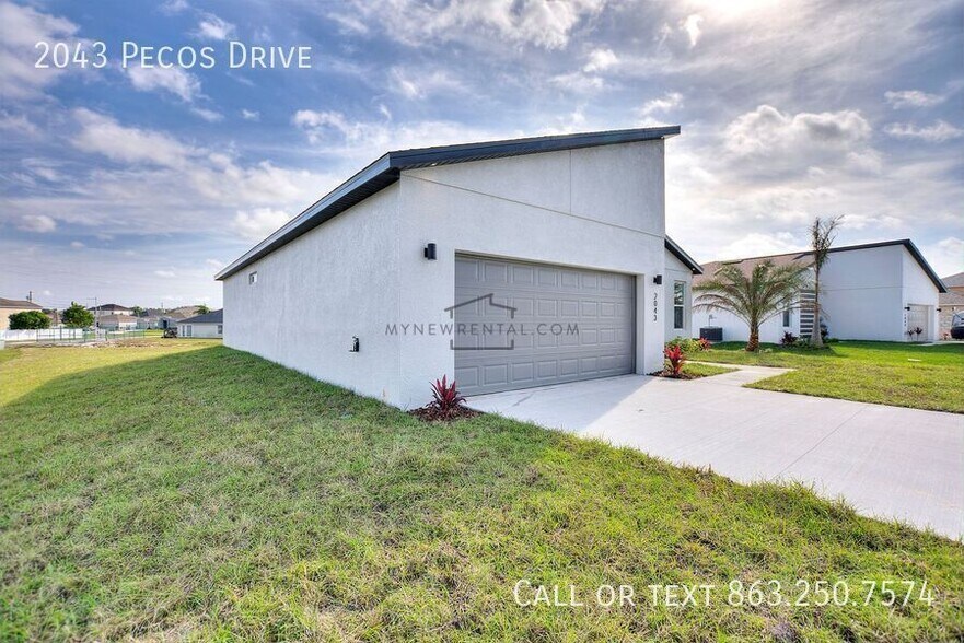 Building Photo - 2043 Pecos Dr