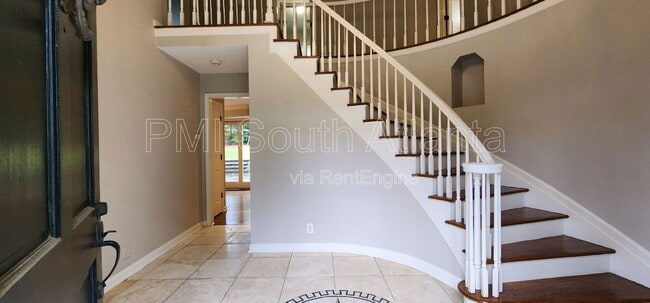 Building Photo - 40 Pheasant Dr SE