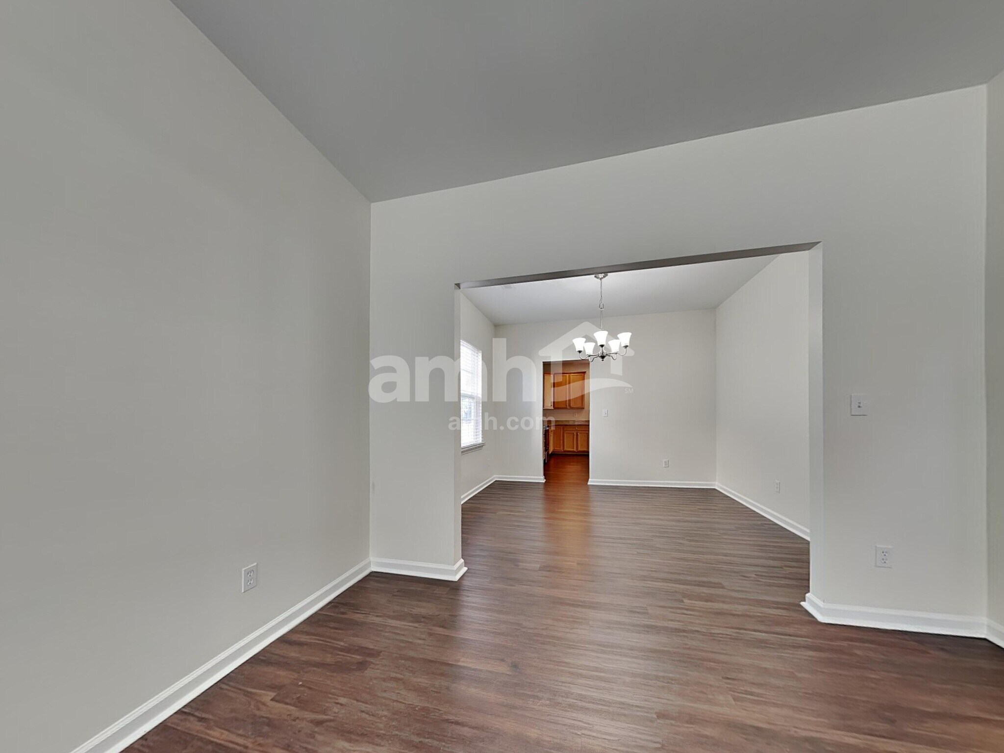 Building Photo - 7207 Tanners Creek Dr