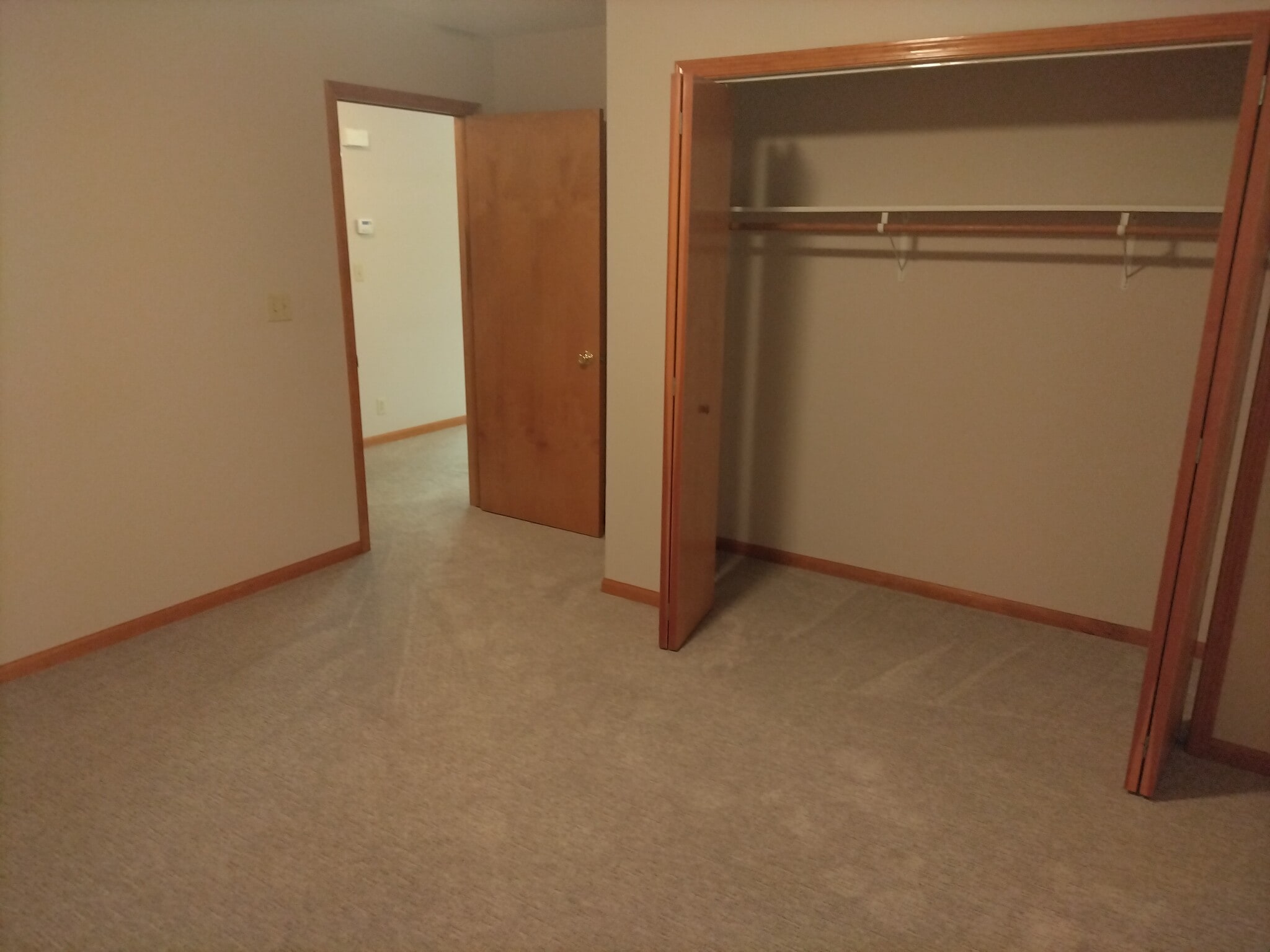 Building Photo - 605 Thomas Dr
