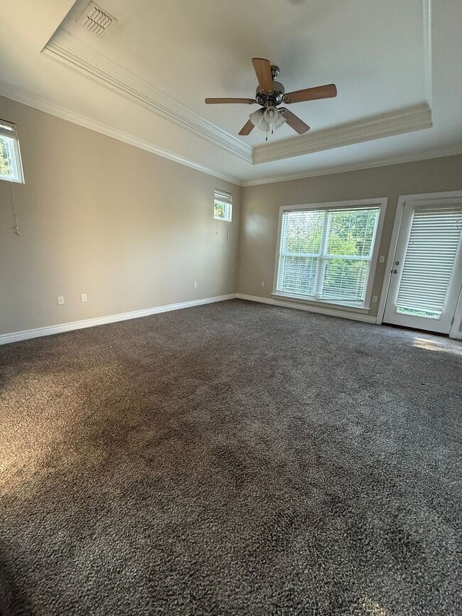 Building Photo - 3 Bedroom Townhome in All Saints District!...