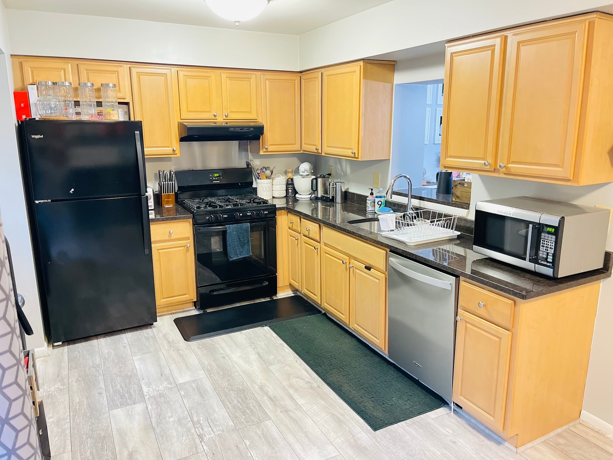 Building Photo - 16 Mateus Way