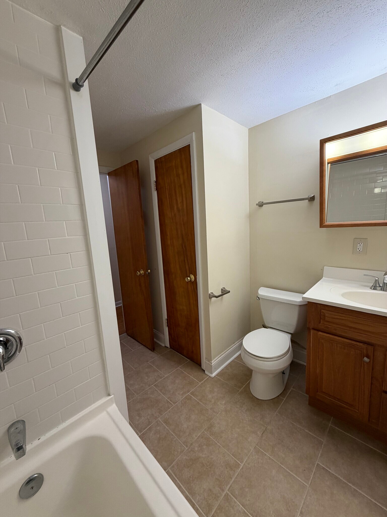 Building Photo - 1514 Caleb Ave