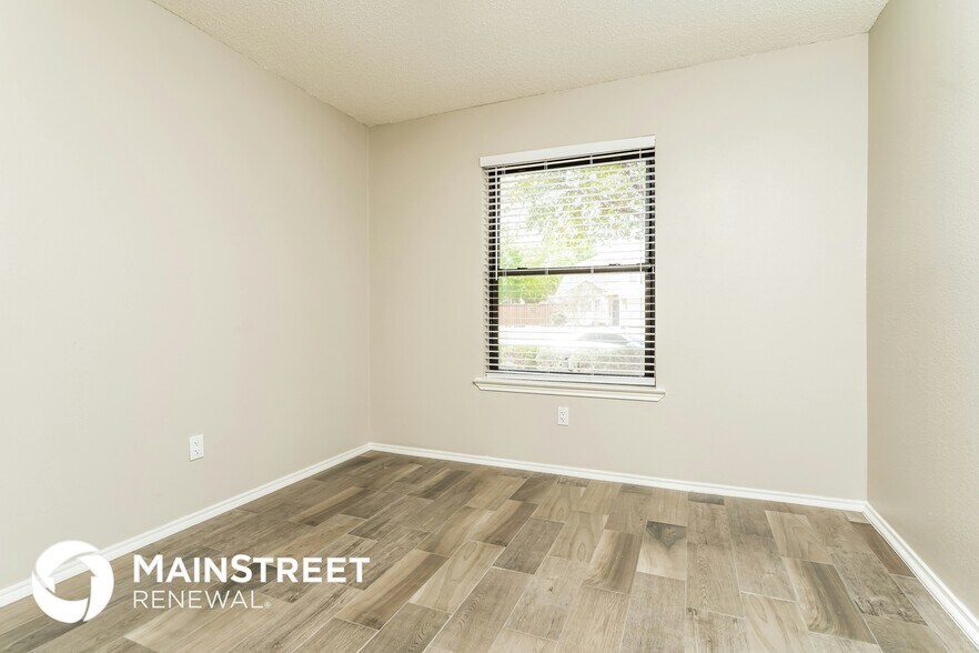 Building Photo - 2048 Wanderlust Dr