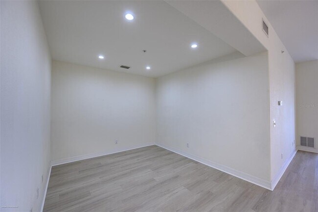 Building Photo - 1340 Rock Dove Ct