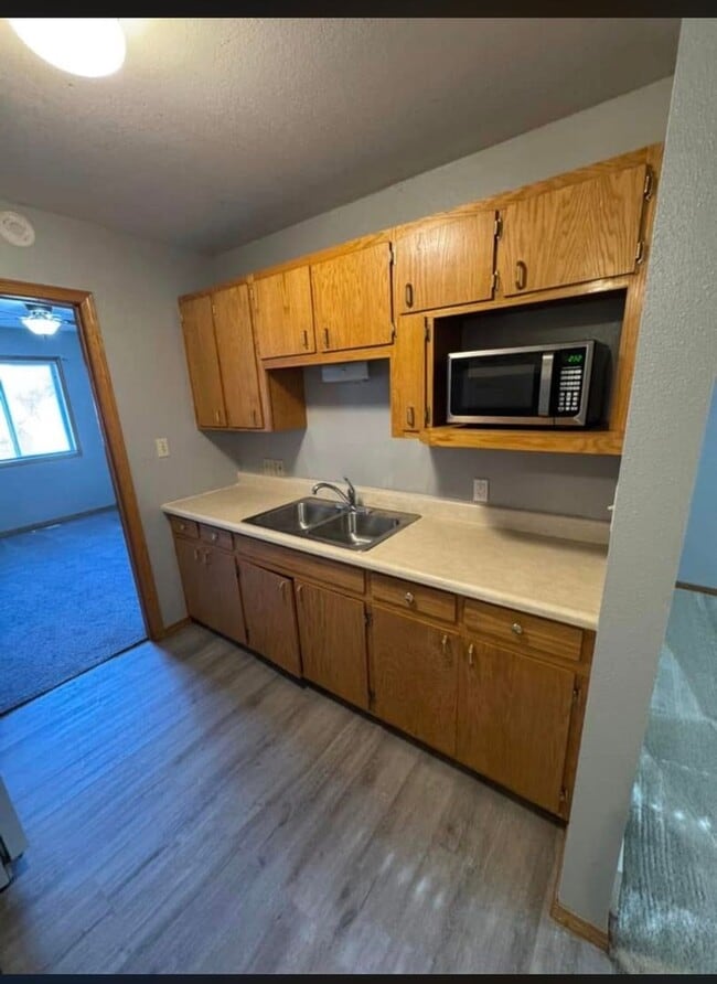 Building Photo - 715 Ave C