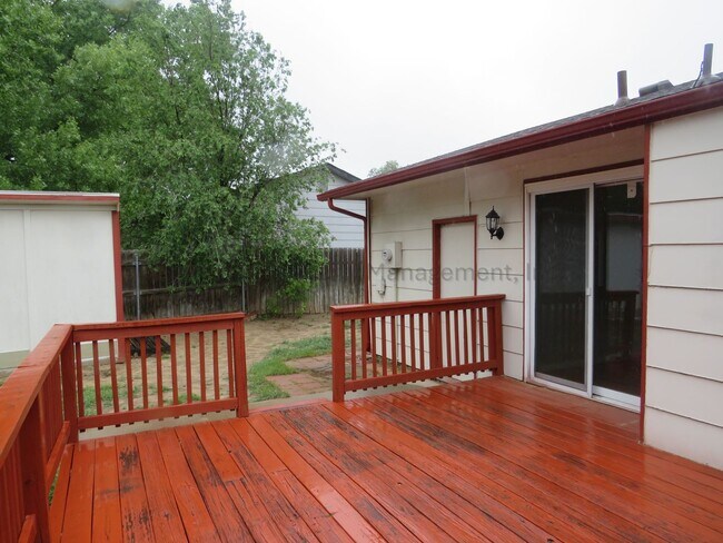 Building Photo - 5160 Marabou Way