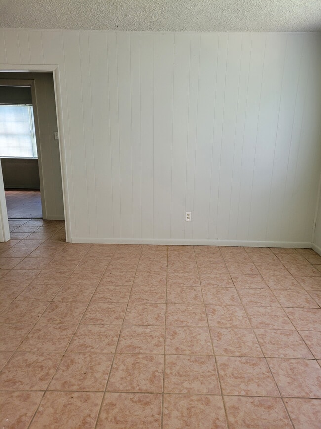 Building Photo - 3018 Robinson