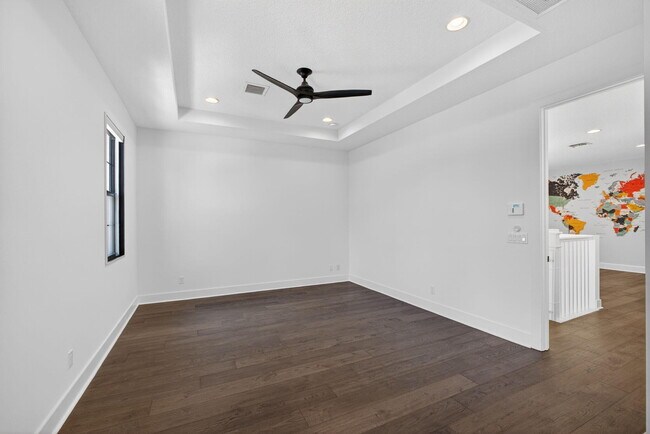 Building Photo - 4025 Faraday Wy