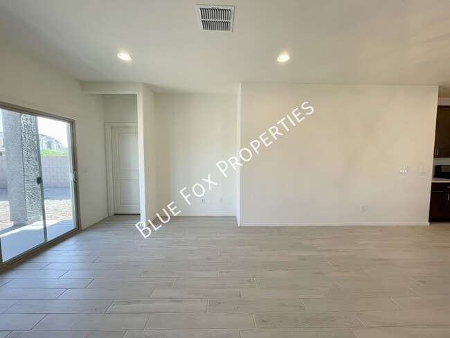 Building Photo - 10692 W Dickerson Dr