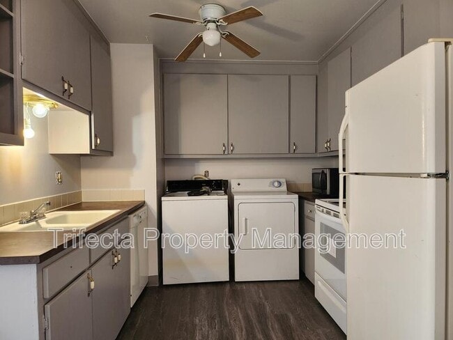 Building Photo - 2739 Leisure Dr