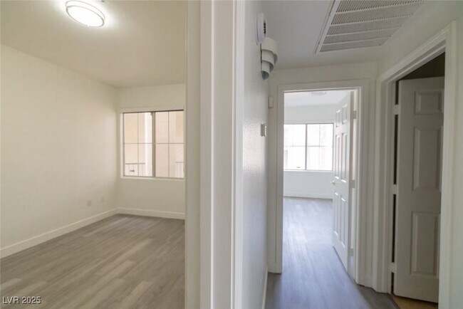 Building Photo - 7151 S Durango Dr