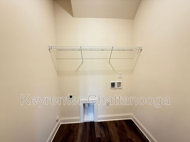 Building Photo - 7183 Mercedes Ln