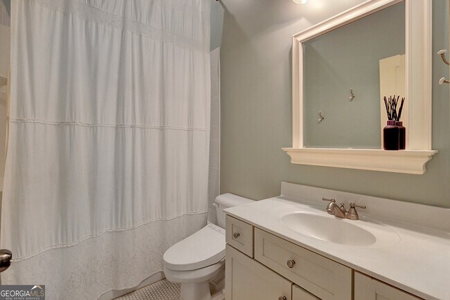 Building Photo - 9043 Selborne Ln