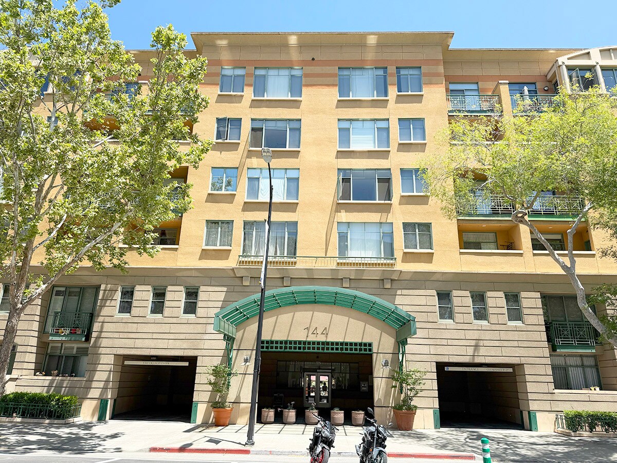 Building Photo - 144 S 3rd St