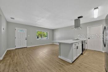 Building Photo - 5460 Hondo Way