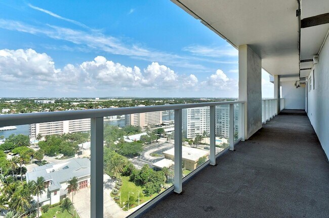 Building Photo - 111 N Pompano Beach Blvd