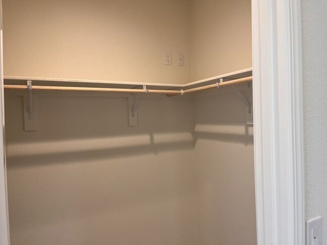 Building Photo - 2501 W Wickenburg Way