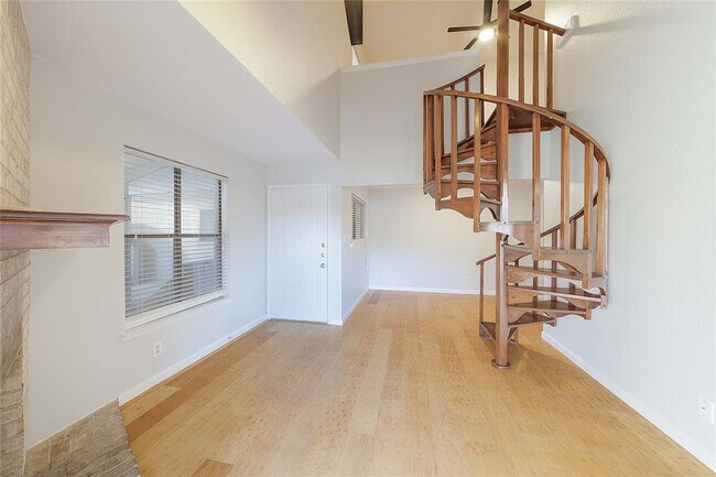 Building Photo - 2500 Burleson Rd