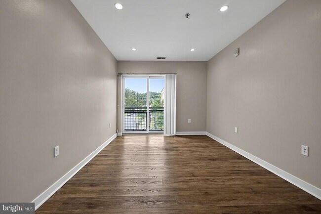 Building Photo - 1516 Marion Barry Ave SE